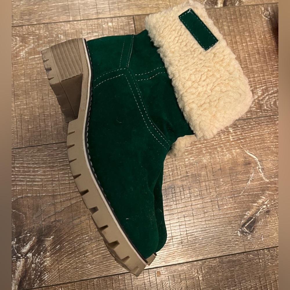 Green boots. Winter boots